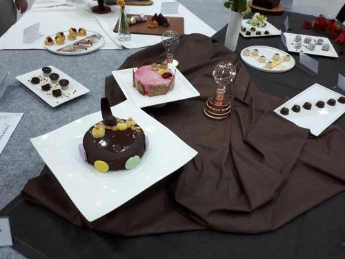 「AT센터 국제 요리대전 제과 전시 경연」의 썸네일