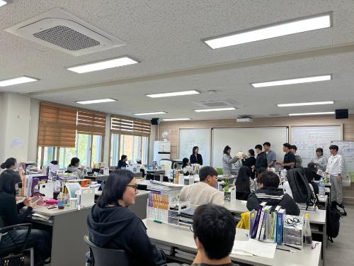 「작업치료학과 3학년 전공 '경진대회' 운영 및 국시 응원 파티」의 썸네일