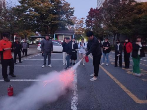 「2023년도 생활관 자체 소방 훈련 · 교육 실시」의 썸네일