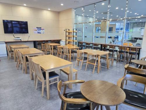 「2024년도 열정관(교내 생활관) 편의시설 로비 및 다목적실 리모델링」의 썸네일