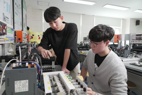 Thumbnail of ＂전기전자공학과(3년제)＂